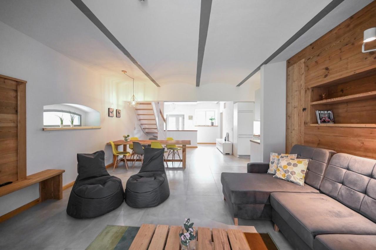 Deluxe Apartment mit Terrasse und WALLBOX im FarmHouse Eckartsberg bei Zittau im Zittauer Gebirge Exterior foto