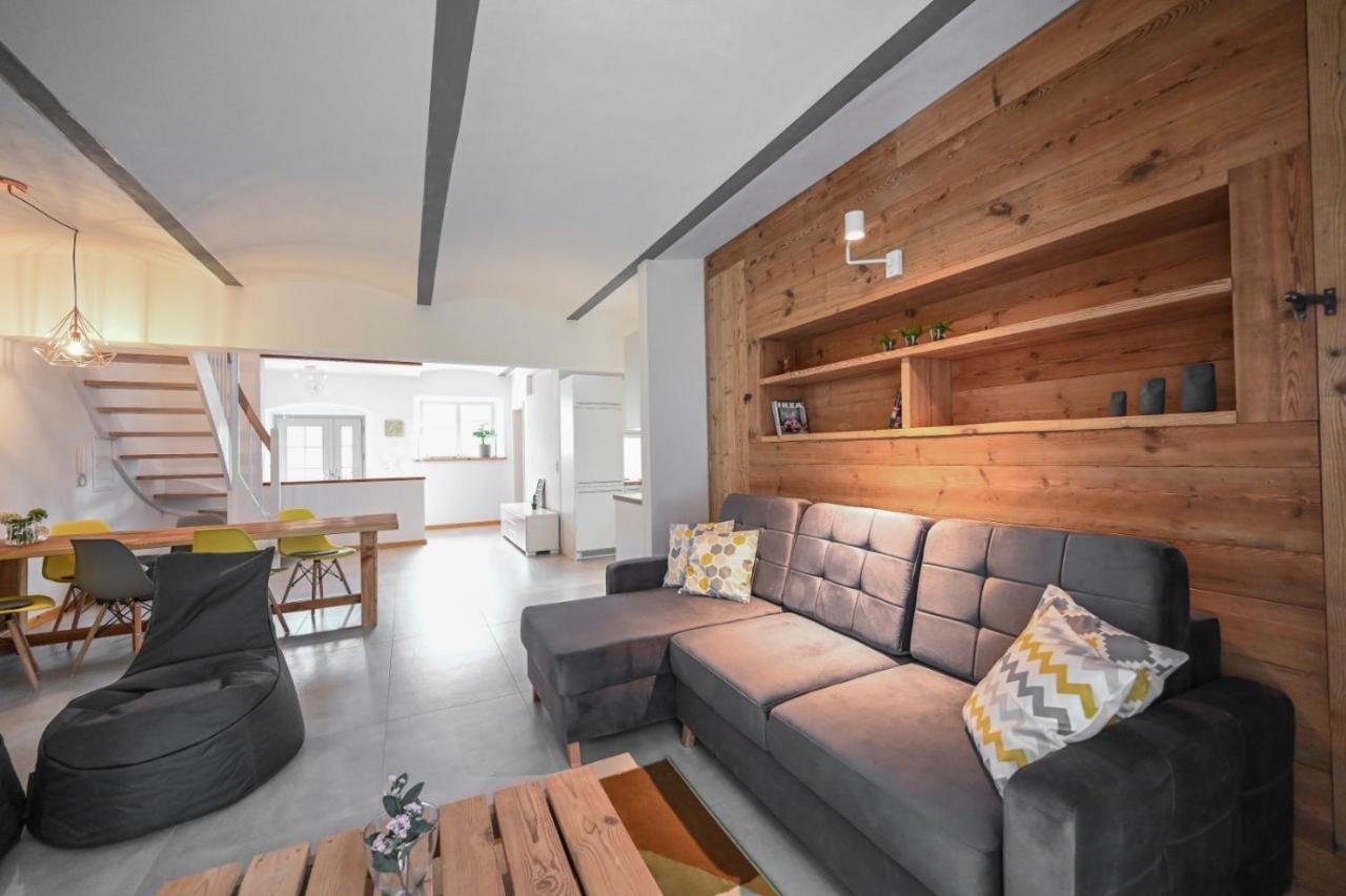 Deluxe Apartment mit Terrasse und WALLBOX im FarmHouse Eckartsberg bei Zittau im Zittauer Gebirge Exterior foto